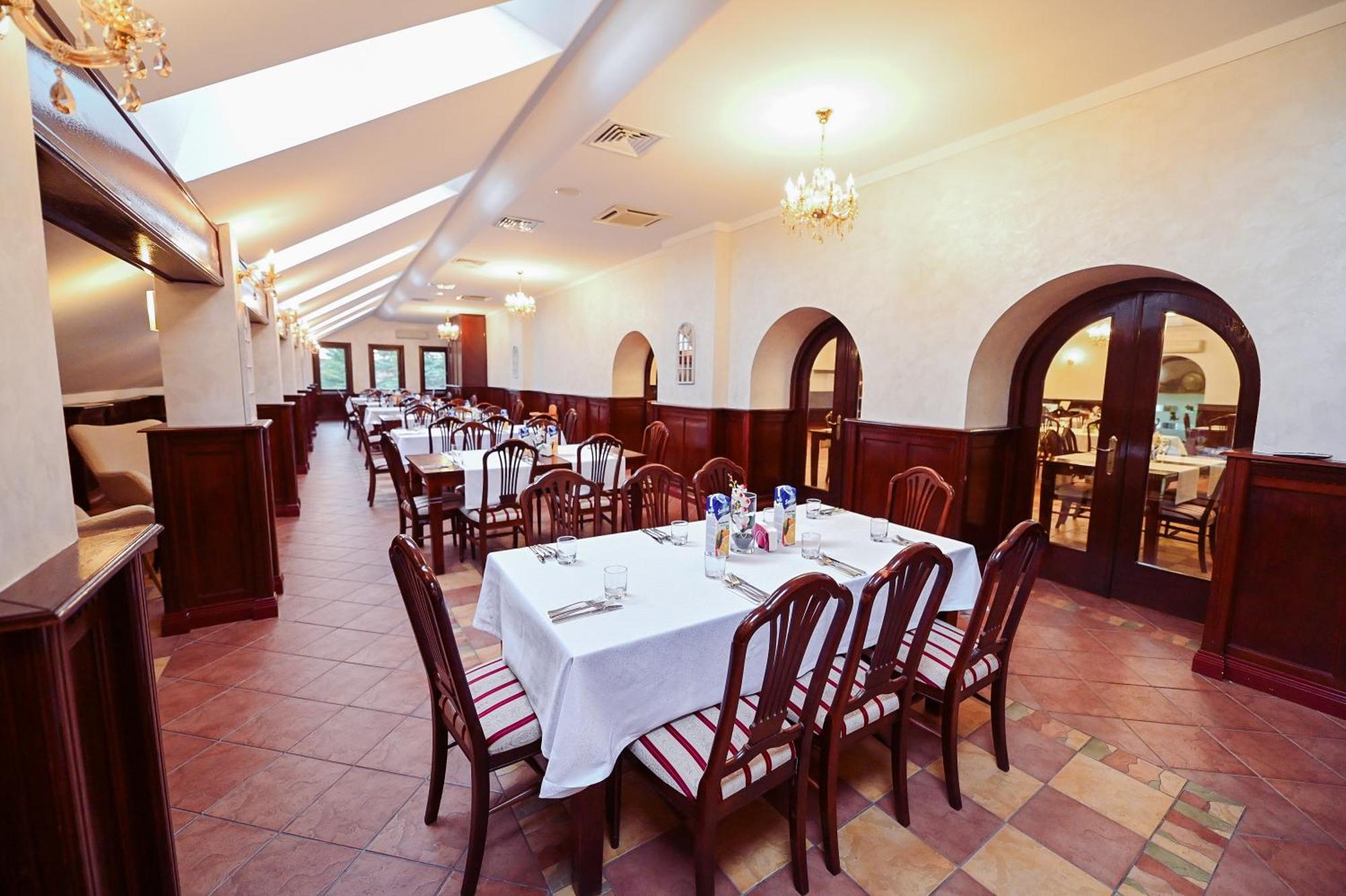 Conacul Domnesc Hotel Scheia Exterior foto